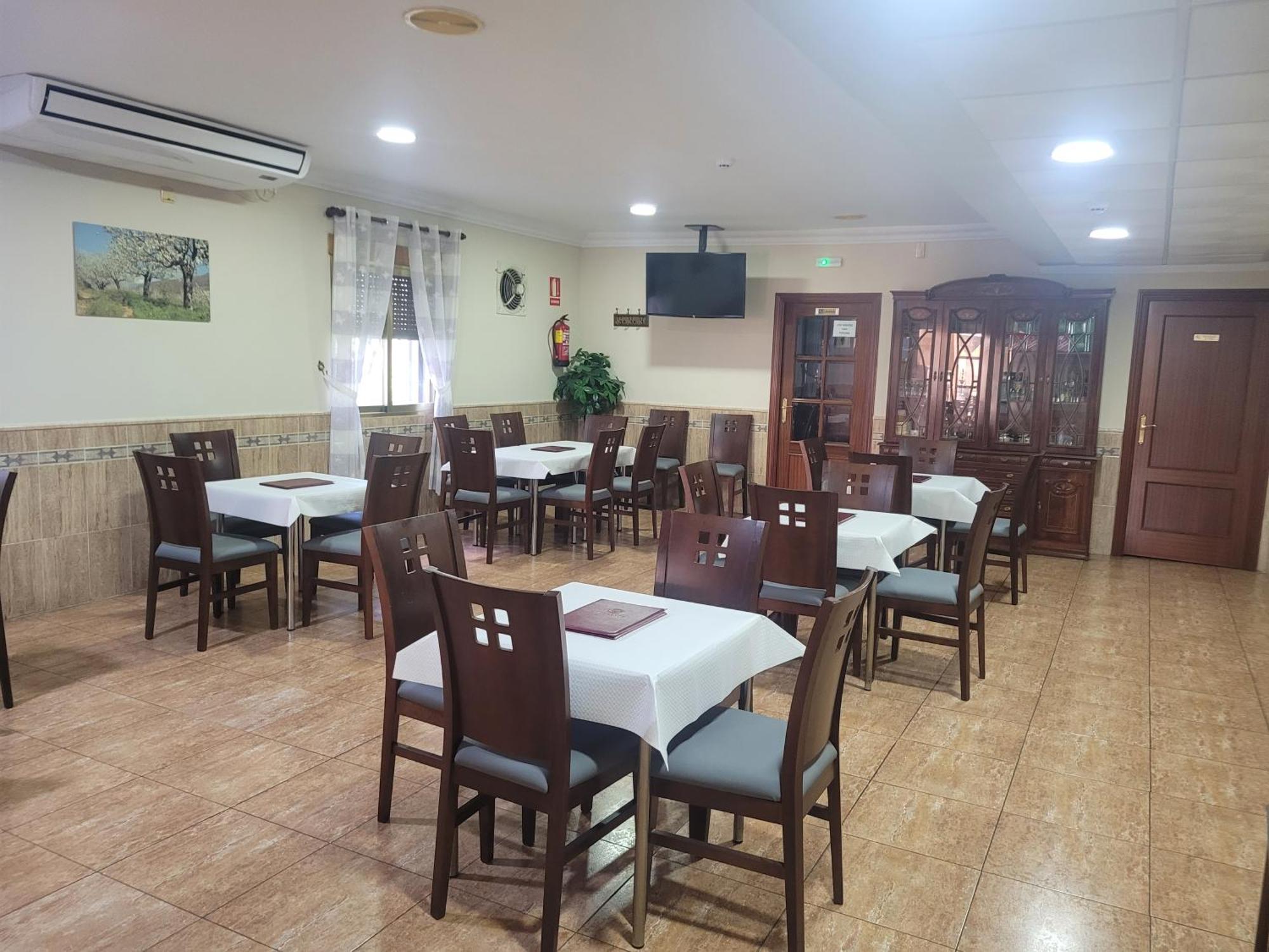 Hostal Restaurante El Paraiso Don Benito Exterior photo